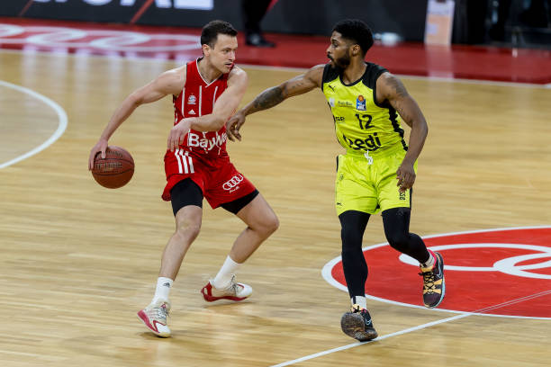 劲射创造了 劲射创造了