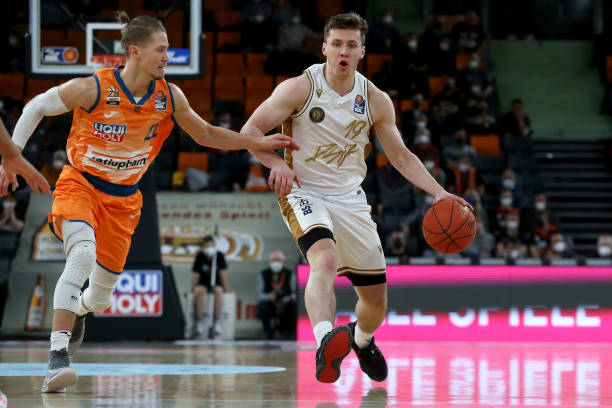 资源调配更 资源调配更