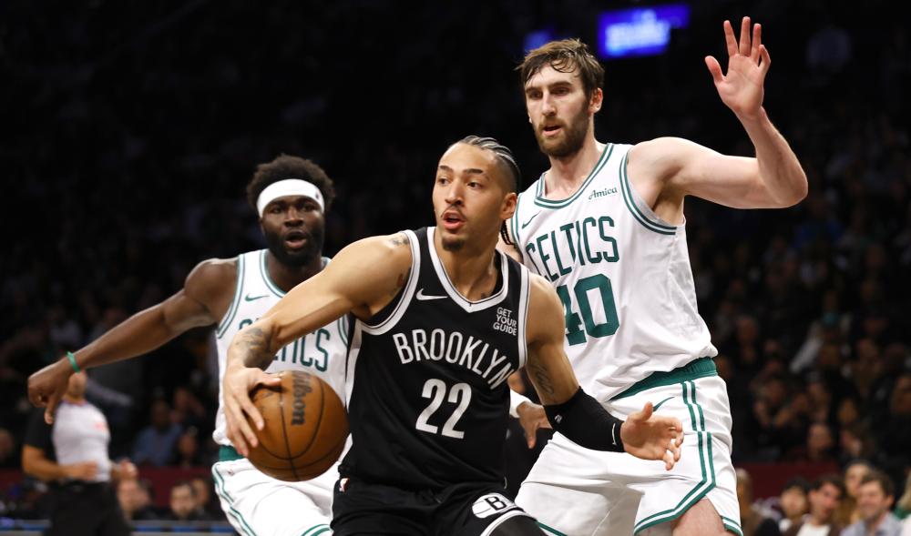 在首日比赛 在首日比赛