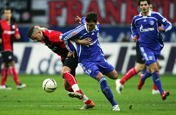 不是一个人 不是一个人